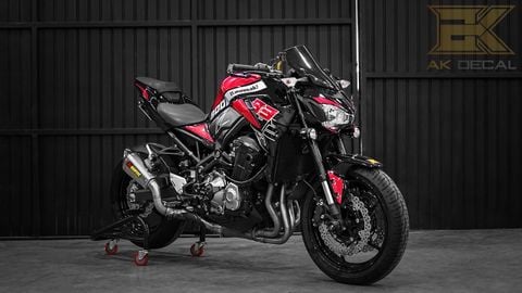 KAWASAKI Z900 - 003