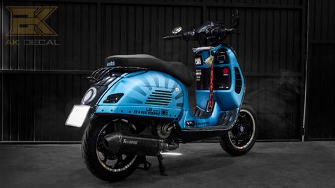 PIAGGIO VESPA GTS 300 - 002 wrap blue