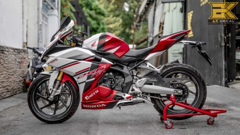 HONDA CBR 250RR - 08