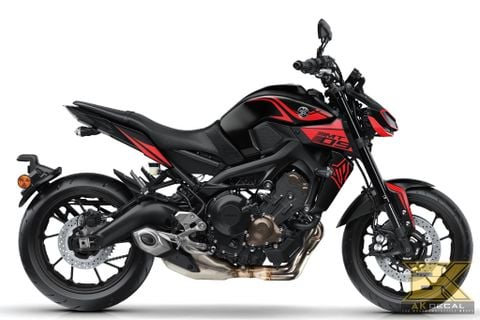 YAMAHA MT09 - DEMO 04