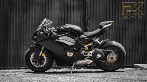 DUCATI PANIGALE V4 - 005 wrap black