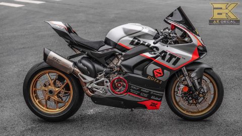 DUCATI PANIGALE V4 - 010