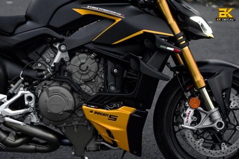 DUCATI STREETFIGHTER V4S - 280523 wrap black