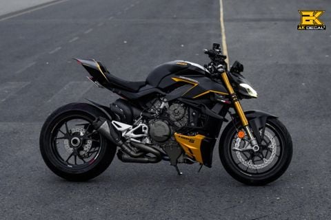 DUCATI STREETFIGHTER V4S - 280523 wrap black