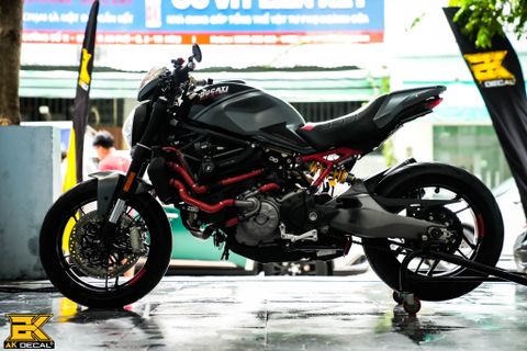 DUCATI MONSTER 821 - 030823