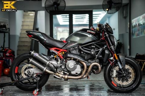 DUCATI MONSTER 821 - 030823