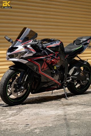 KAWASAKI ZX6R - 6824