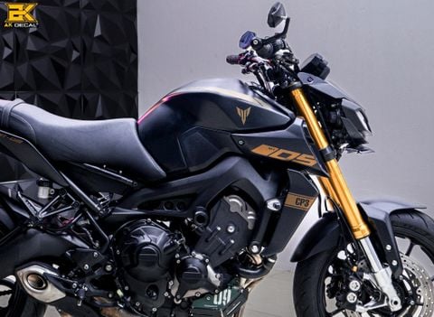 YAMAHA MT09 - 2225