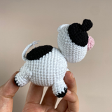 Bò sữa amigurumi làm thủ công bằng len, mô hình gấu dễ thương, tiny crochet