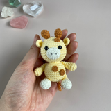 Con hưu baby amigurumi làm thủ công bằng len, tiny crochet