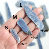 Tinh thể raw blue Kyanite thô tự nhiên để sưu tầm và đặt bàn, năng lượng tích cực mạnh và giúp kết nối