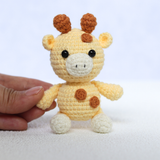 Con hưu baby amigurumi làm thủ công bằng len, tiny crochet