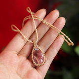 Vòng cổ đá Đào hoa Rhodochrosite mang đến năng lượng may mắn trong tình yêu, trang sức đá macrame phong thủy