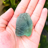 Đá Raw Green Flourite mang năng lượng tình yêu và chữa lành