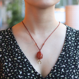 Vòng cổ đá Carnelian và charm mặt trăng