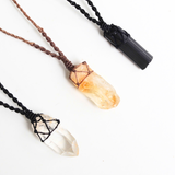 Vòng Cổ Macrame Bọc Nửa Đá Tự Nhiên - Kết Hợp Tinh Tế Và Sang Trọng