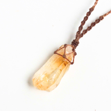 Vòng Cổ Macrame Bọc Nửa Đá Tự Nhiên - Kết Hợp Tinh Tế Và Sang Trọng