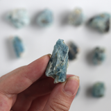 Đá Aquamarine thô size 3cm để sưu tầm, khai thác tại Việt Nam