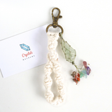 Móc khóa macrame kết hợp đá thạch anh tím xanh năng lượng bình yên