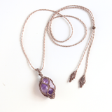 Vòng cổ đá Thạch anh tím thô (raw Amethyst) micro macrame