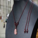 vòng cổ micro macrame đá đào hoa rhondochrosite