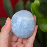 Đá cầm tay Blue Calcite palm stone