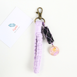 MÓC KHÓA MACRAME KẾT HỢP ĐÁ thô Black tourmaline và charm mang năng lượng bảo vệ và tích cực