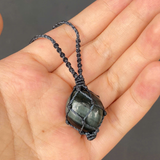 Vòng cổ Macrame Đá mắt hổ ánh xanh tăng cường sức mạnh tinh thần - Blue Tiger's Eye