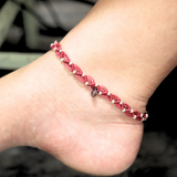 Vòng chân macrame và hạt đá garnet kiểu boho