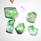 Đá năng lượng tự nhiên Green flourite cắt cạnh đặt bàn, trang trí phong thủy