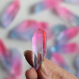 Tinh thể Thạch anh hào quang unicorn aura quartz chất lượng cao màu xanh hồng đẹp, năng lượng tình yêu và bình yên