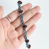 Vòng chân macrame và hạt đá garnet kiểu đơn giản, phụ kiện thời trang với đá