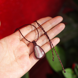 Vòng cổ đá Đào hoa Rhodochrosite mang đến năng lượng may mắn trong tình yêu, trang sức đá macrame phong thủy