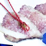 Vòng cổ macrame đá tường vi rhodonite