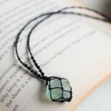 Raw green flourite macrame necklace | Vòng cổ đá thô flourite xanh