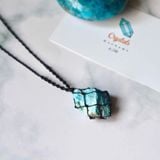 Raw apatite macrame necklace | Vòng cổ macrame đá thô apatite