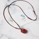 Raw strawberry quartz necklace | Vòng cổ macrame đá thô thạch anh dâu tây