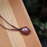 Strawberry quartz macrame necklace | Vòng cổ macrame đá thạch anh dâu tây