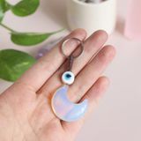 Móc khóa đá mặt trăng kết hợp với hạt Evil Eye giúp bảo vệ