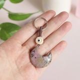 Móc khóa đá mặt trăng kết hợp với hạt Evil Eye giúp bảo vệ