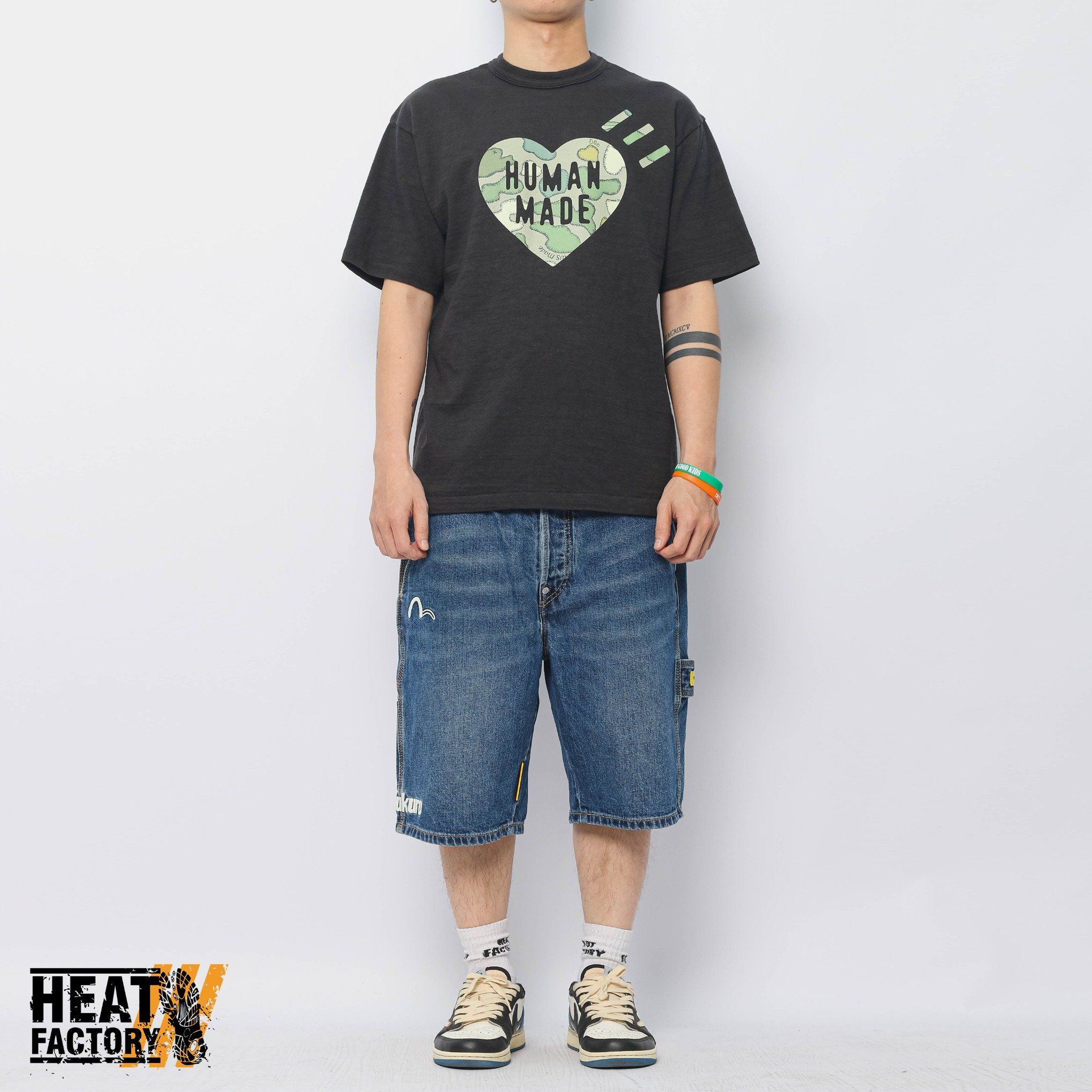  Human Made x Kaws Tee Heart Graphic #1 ( Black ) 