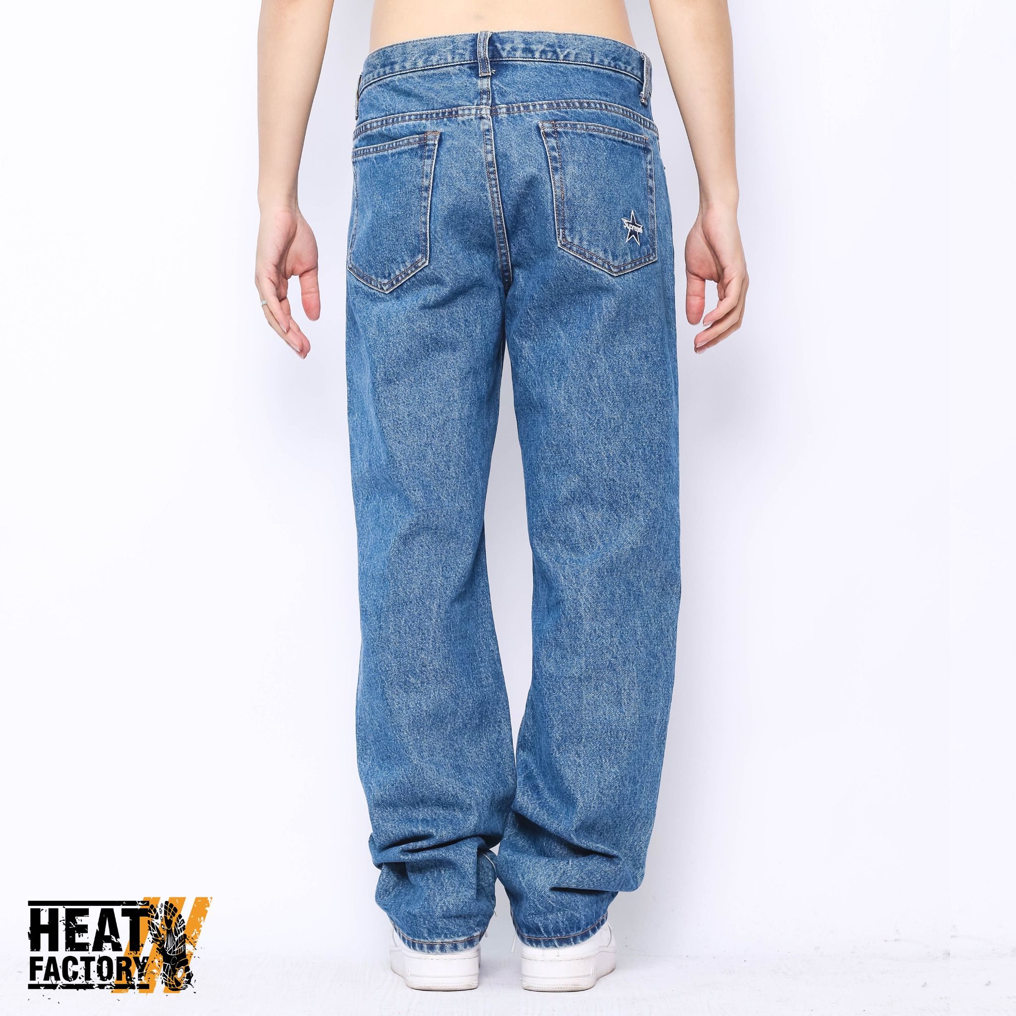  Supreme Jeans Washed Regular Star Logo (Blue) (Like New) 