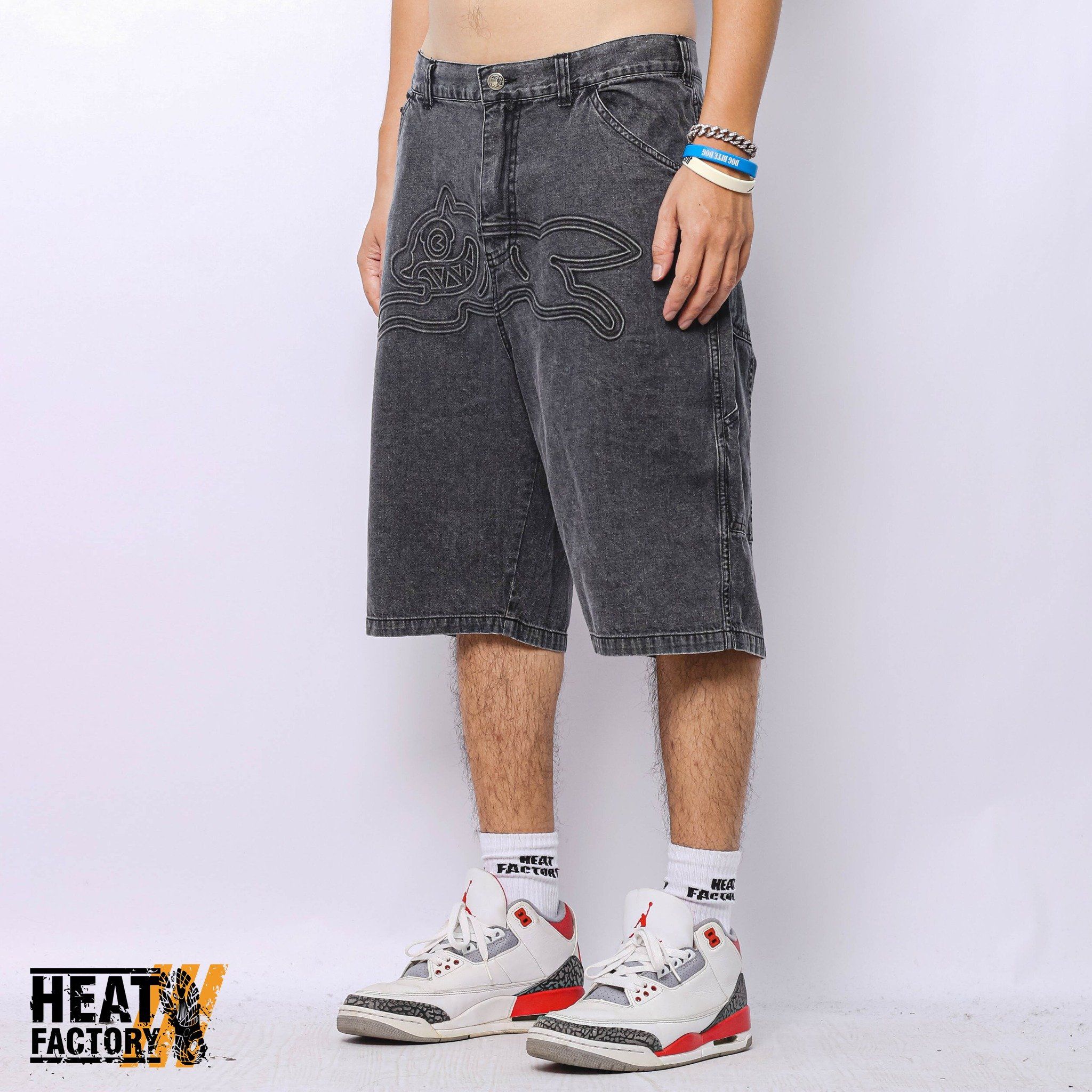  Ice Cream Shorts Baggy Denim Emboss Logo (Black) 
