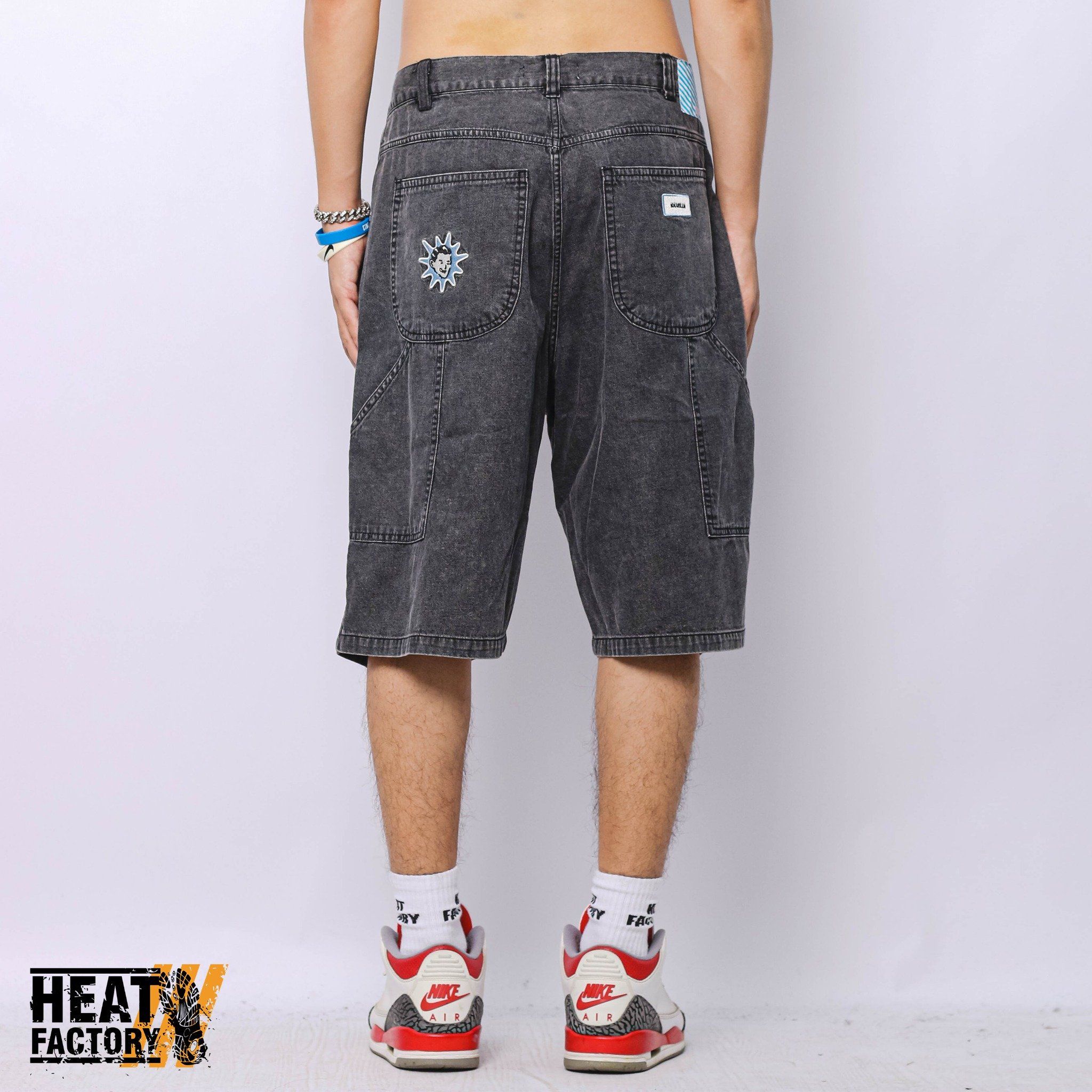 Ice Cream Shorts Baggy Denim Emboss Logo (Black) 