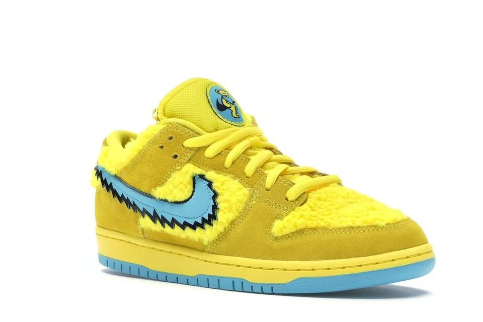 yellow nike sb shoes