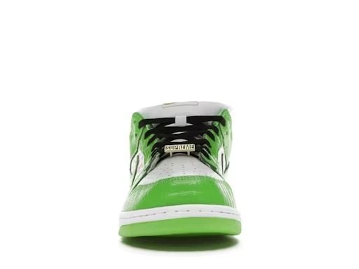  Nike SB Dunk Low x Supreme Stars Green 