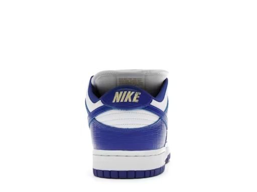  Nike SB Dunk Low x Supreme Stars Hyper Royal 