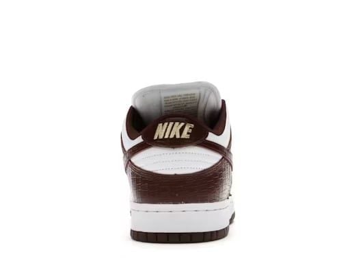  Nike SB Dunk Low x Supreme Stars Brown 