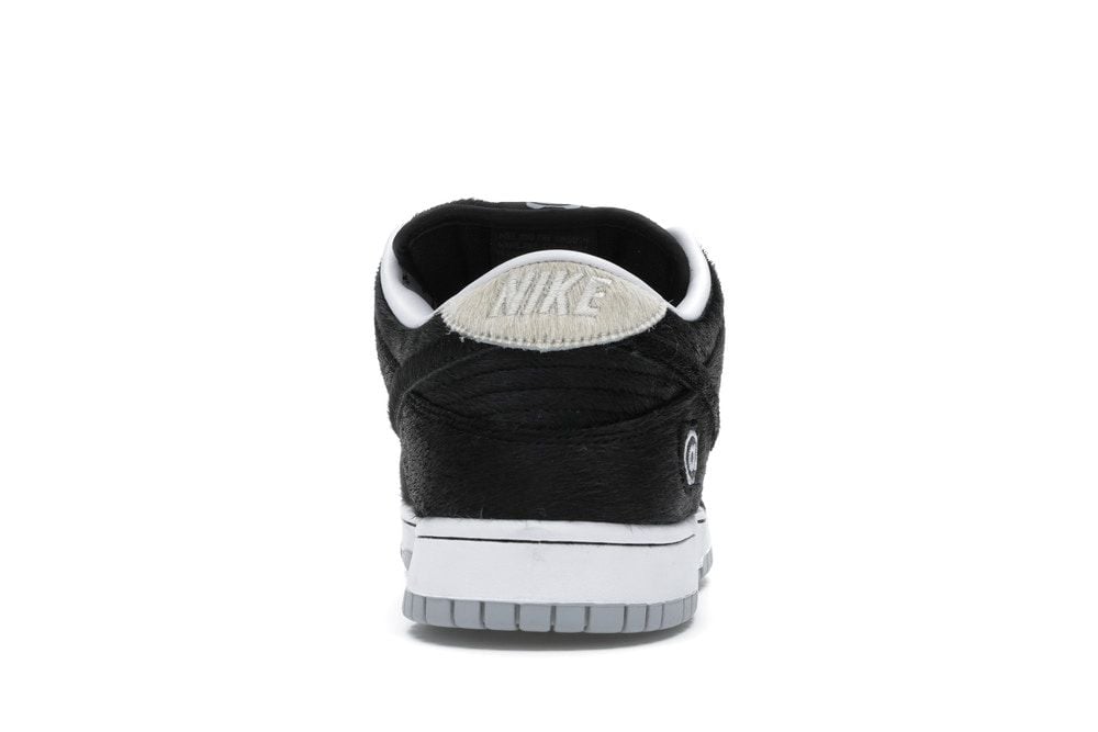  Nike SB Dunk Low x Medicom Toy (Used) 