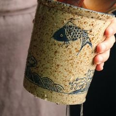 ỐNG ĐỰNG ĐŨA HOẠ TIẾT CÁ